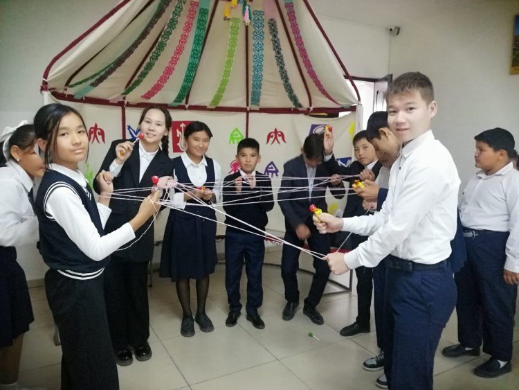 "Көңілді үзілістер"