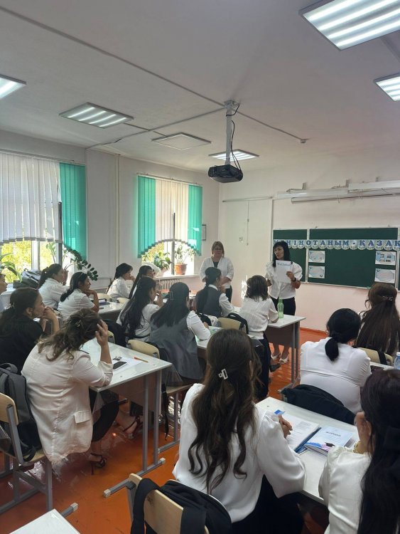 Мектеп психологтары сынып жетекшілерімен жиналыс өткізді.